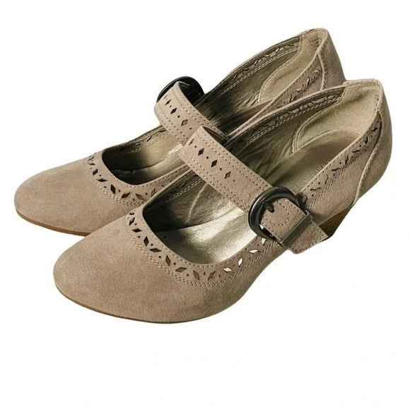 Michael Shannon Shelia Perforated Suede
Mary Jane Heels Gray 10 M - Picture 2 of 9